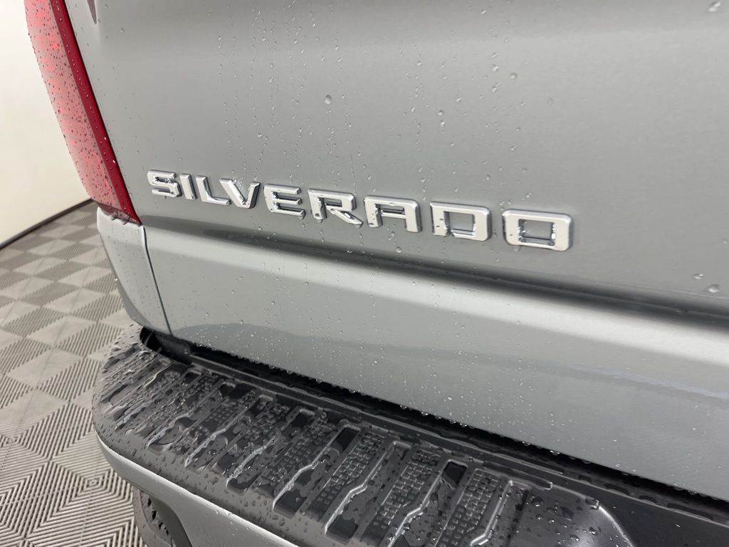 2025 Chevrolet Silverado 1500 Custom 11