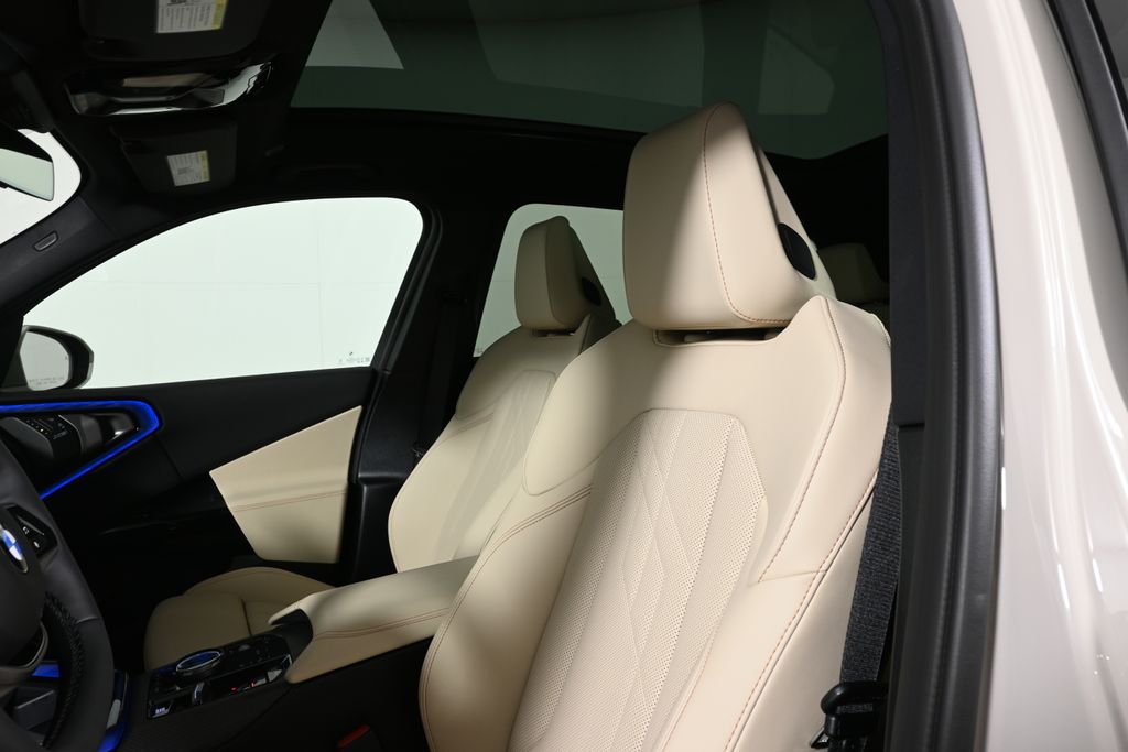 Thumbnail: 2026 BMW X3 - 15