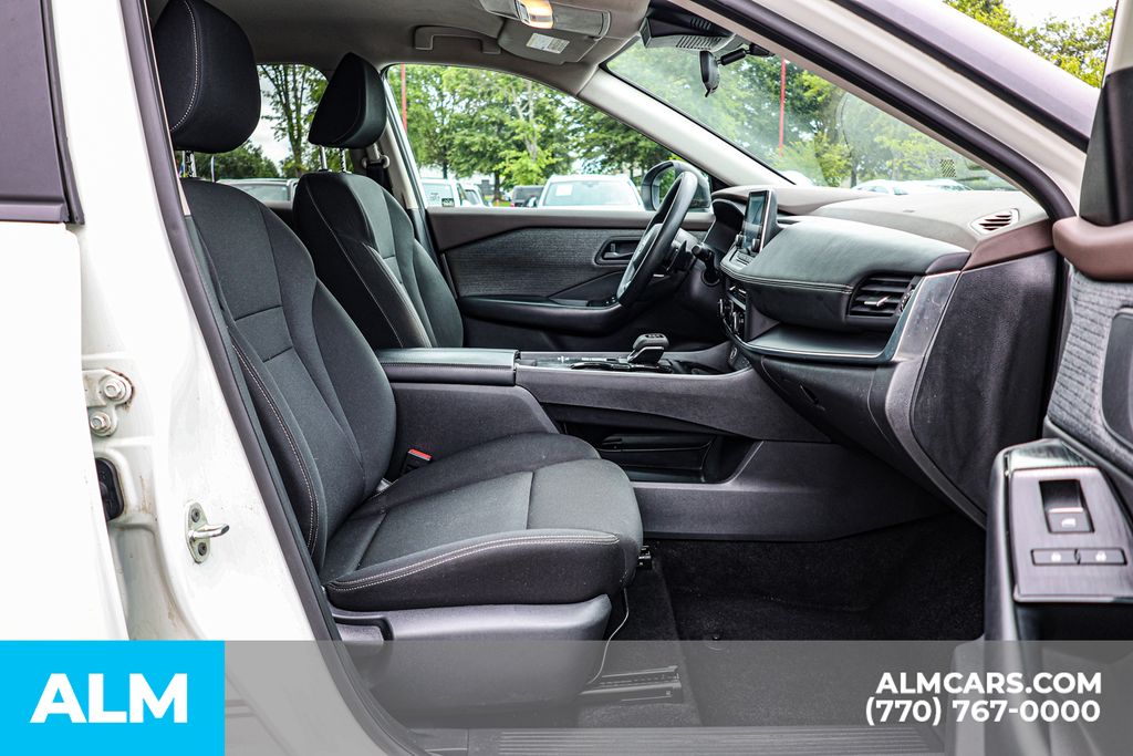 Used 2023 White Nissan S image 20