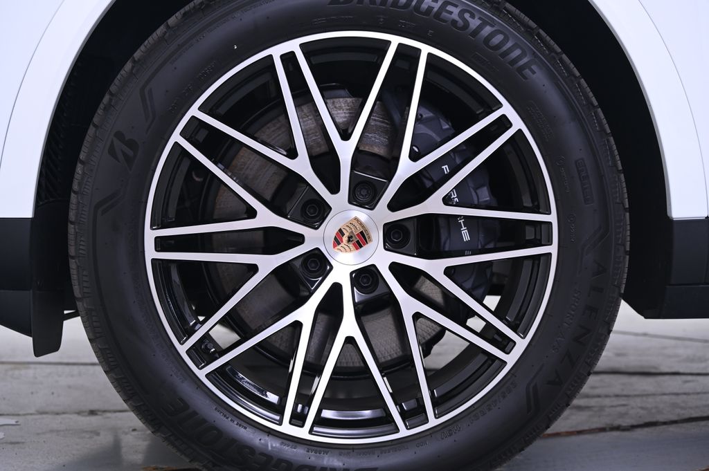 Thumbnail: 2025 Porsche Cayenne - 15