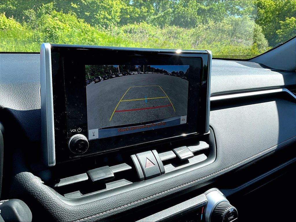 2024 Toyota RAV4 Hybrid — photo 19