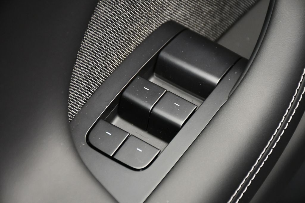 Thumbnail: 2024 Tesla Model X - 27