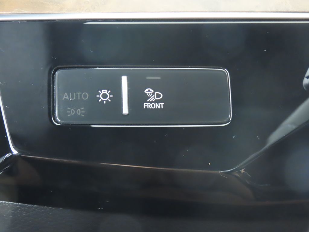 Thumbnail: 2022 Audi e-tron GT - 19