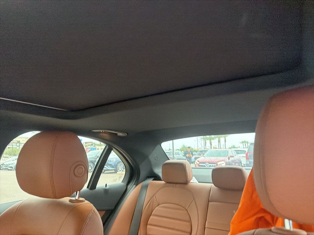 Thumbnail: 2020 Mercedes-Benz C-Class - 6