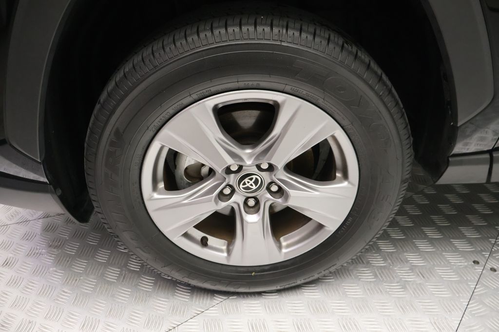 Thumbnail: 2025 Toyota RAV4 - 4