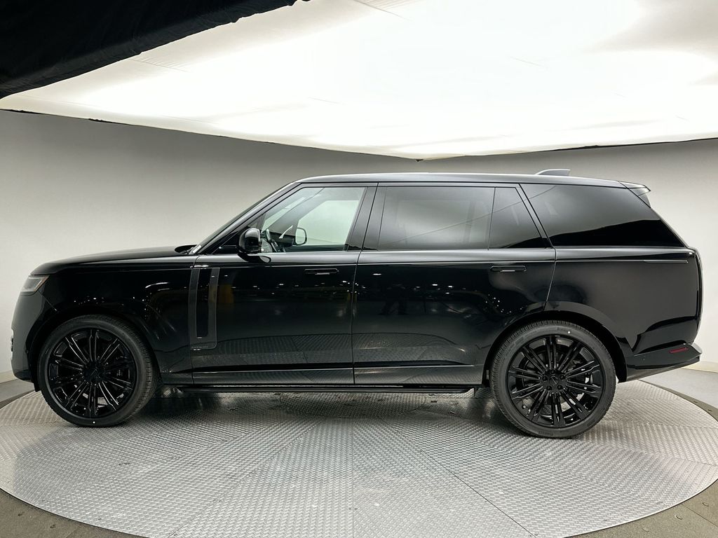 Thumbnail: 2026 Land Rover Range Rover - 10
