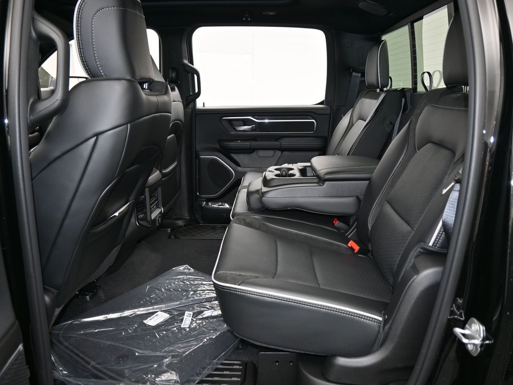 New 2026 Diamond Black Crystal Pearlcoat Ram Laramie image 33