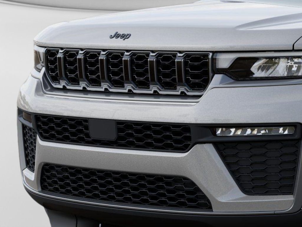 2026 Jeep Grand Cherokee L Limited Silver at South Hills CDJR
