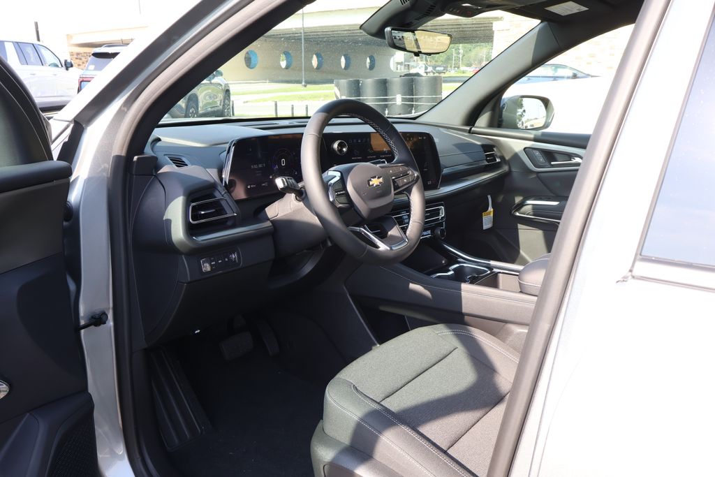 Thumbnail: 2026 Chevrolet Traverse - 13