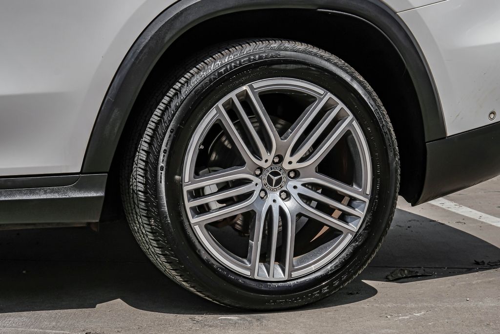 Used 2024 White Mercedes-Benz GLS 450 image 87