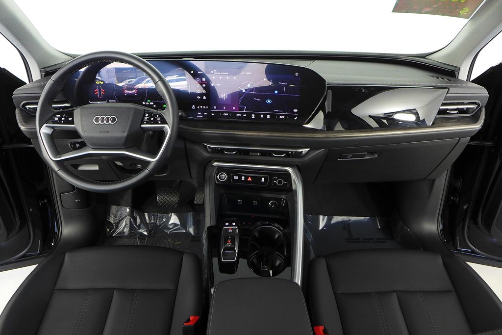 Thumbnail: 2025 Audi Q5 - 24