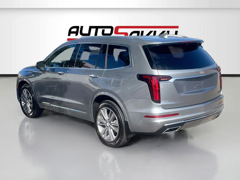 Used 2025 Silver Cadillac Premium Luxury image 5