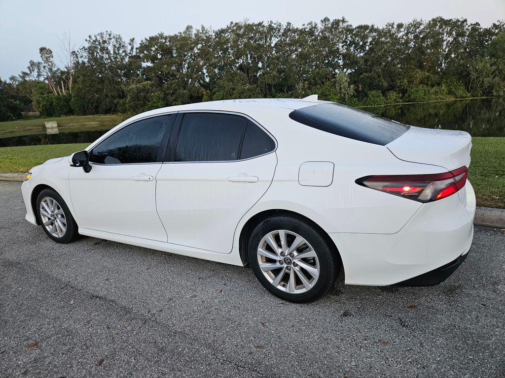 2023 Toyota Camry LE 3