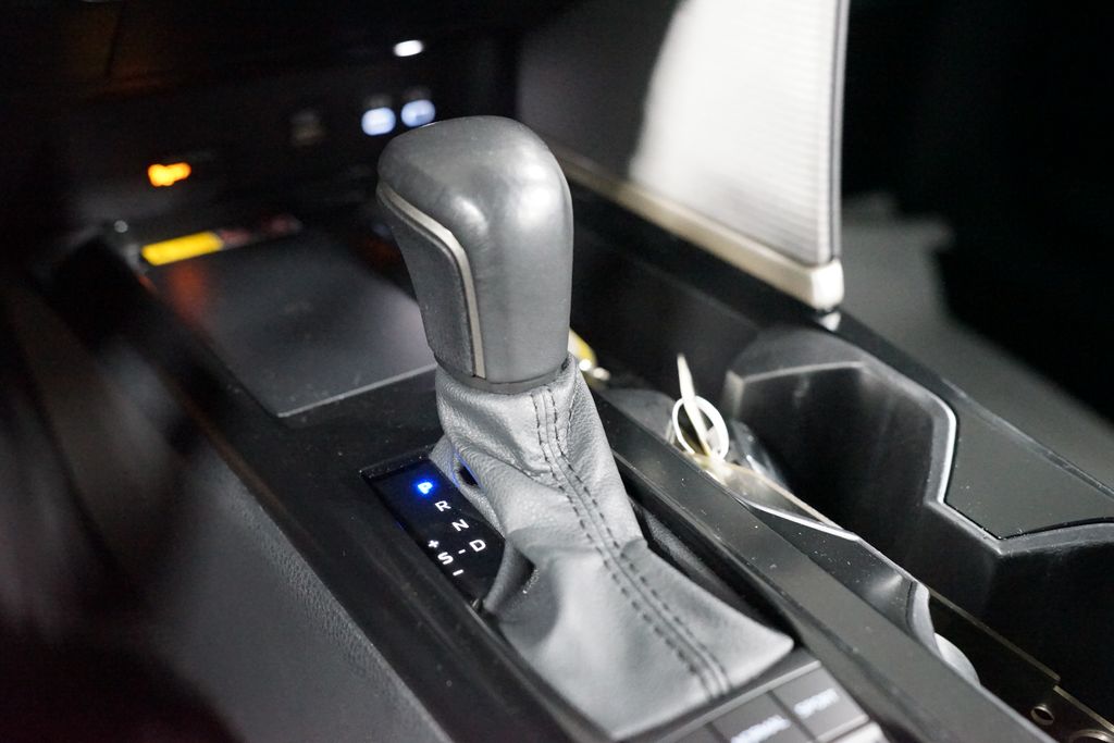 Thumbnail: 2025 Toyota Camry - 22