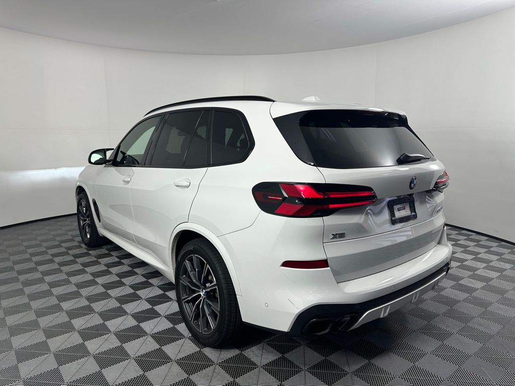 Thumbnail: 2024 BMW X5 - 7