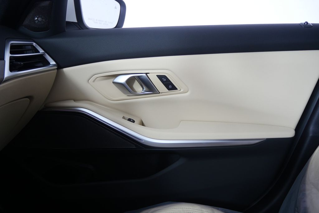 Thumbnail: 2026 BMW 3 Series - 23