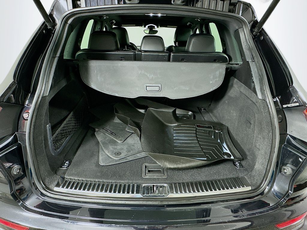 Thumbnail: 2017 Porsche Cayenne - 27