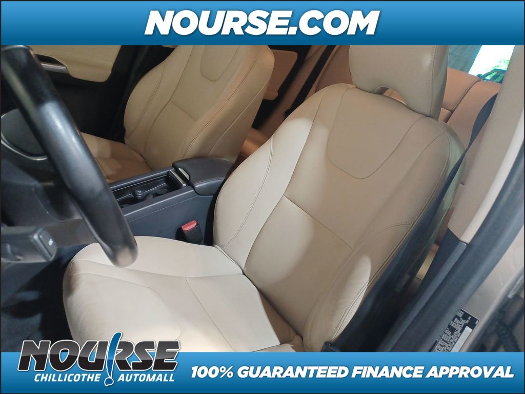 2022 Volkswagen Tiguan 2.0T SE photo