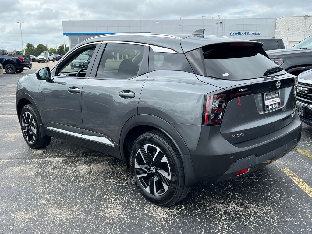 Certified Used 2025 Gun Metallic Nissan SV image 3