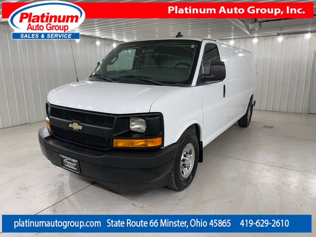 2017 Chevrolet Express 3500 Extended Work Van's photo