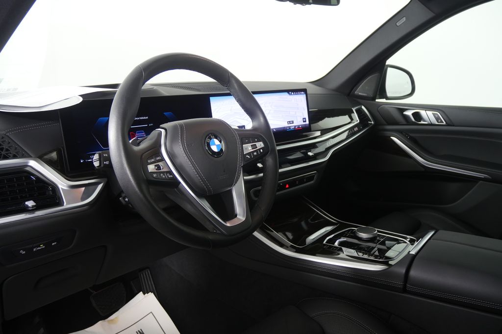 Thumbnail: 2025 BMW X5 - 13