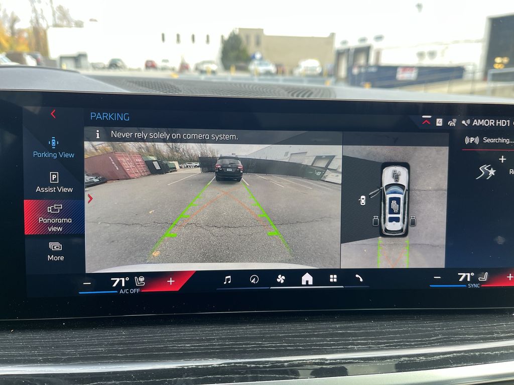 Thumbnail: 2025 BMW X7 - 17