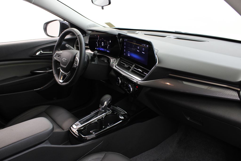 used 2025 Chevrolet Trax car, priced at $25,991