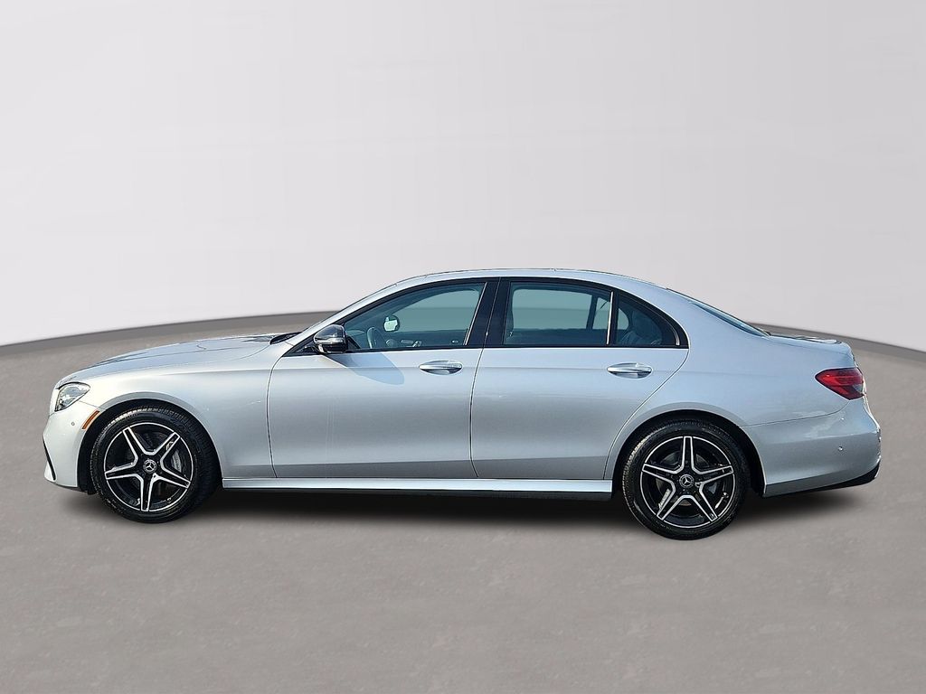 Thumbnail: 2022 Mercedes-Benz E-Class - 7