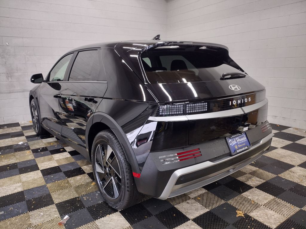 2026 Hyundai IONIQ 5 SE Standard Range