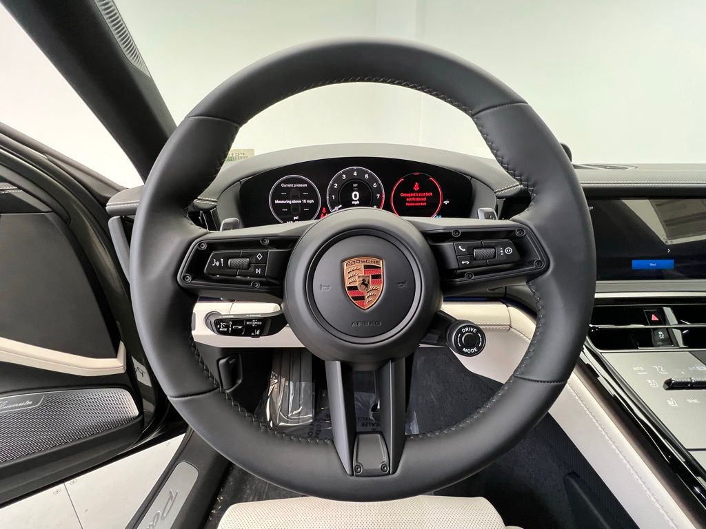 Thumbnail: 2026 Porsche Panamera - 7