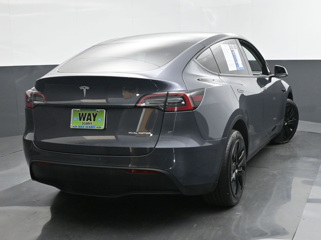 2022 Tesla Model Y Long Range Dual Motor All-Wheel Drive