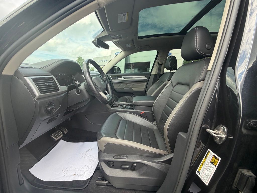 2023 Volkswagen Atlas 3.6L V6 SEL Premium R-Line Black at Klick Lewis Buick Chevrolet