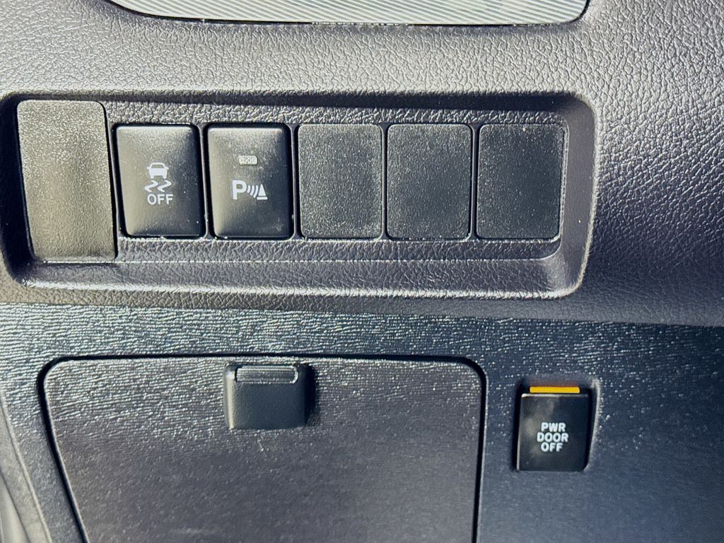 Used Car 2020 Toyota Sienna  For Sale Under $30,000 In Austin, Texas