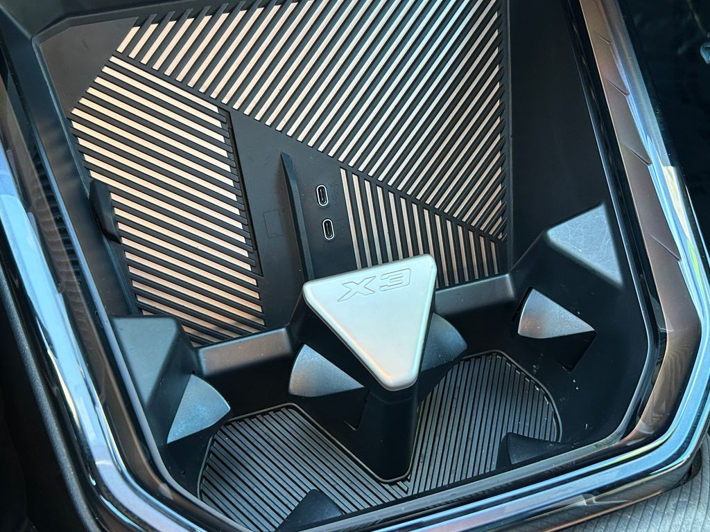 Thumbnail: 2025 BMW X3 - 28