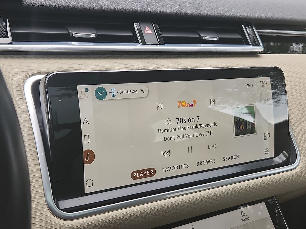 Thumbnail: 2021 Land Rover Range Rover Velar - 16