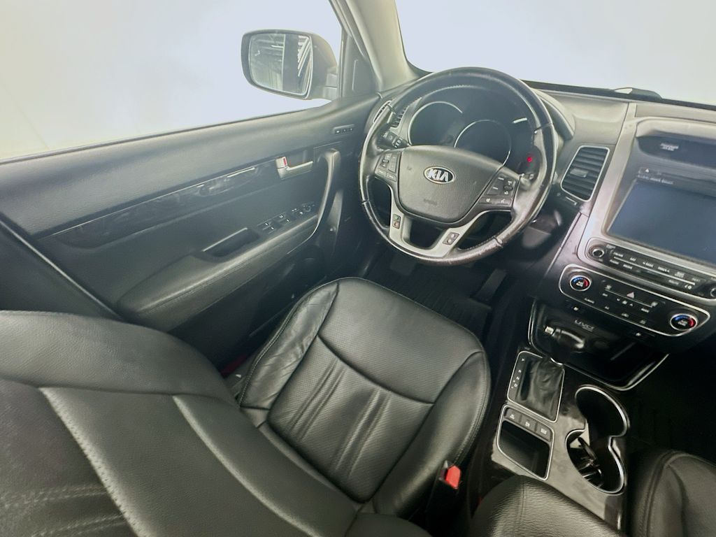 Used 2014 Silver Kia SX image 9