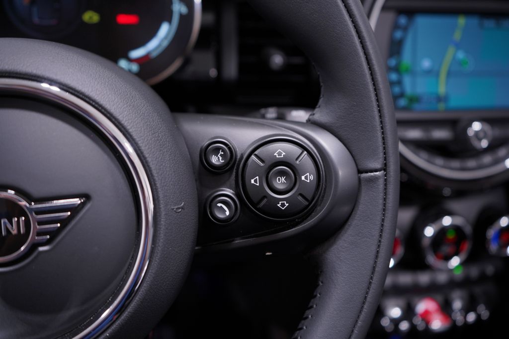 Thumbnail: 2021 MINI Cooper - 17