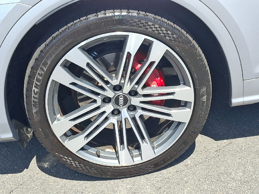 Thumbnail: 2018 Audi SQ5 - 8