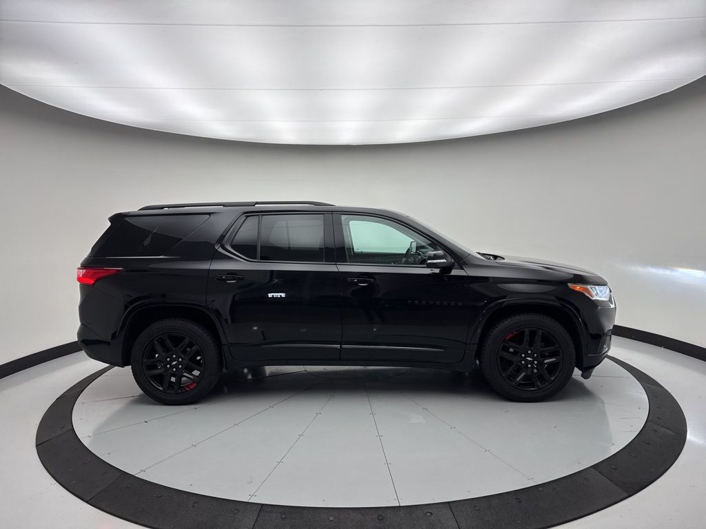 Thumbnail: 2021 Chevrolet Traverse - 4