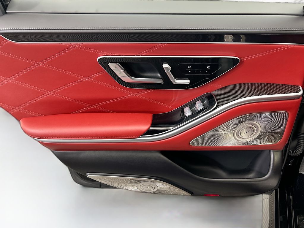 Thumbnail: 2025 Mercedes-Benz S-Class - 25