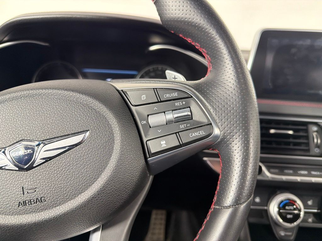 Thumbnail: 2020 Genesis G70 - 23