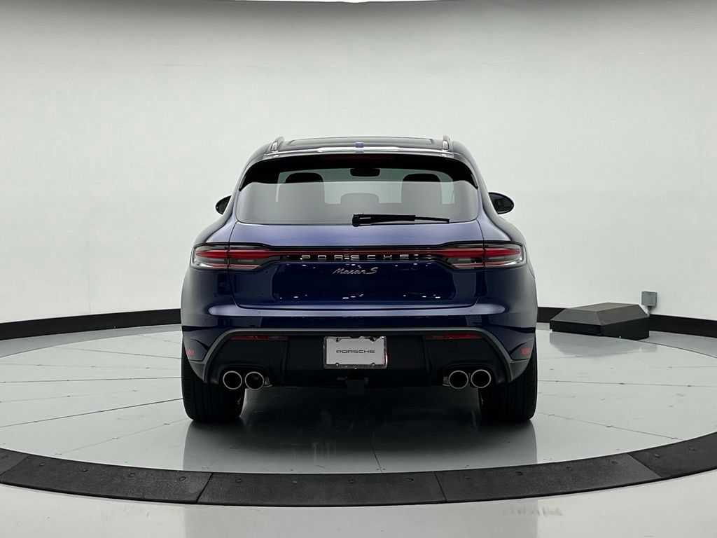 Thumbnail: 2026 Porsche Macan - 10