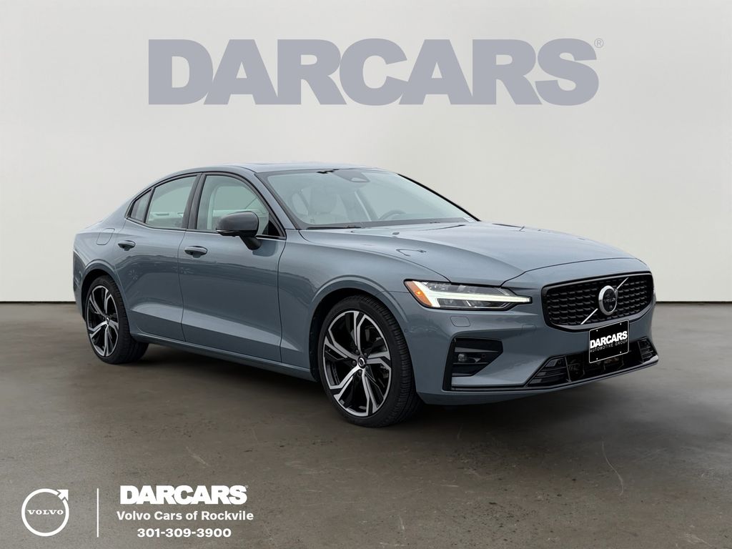 2023 Volvo S60 B5 Ultimate Dark Theme AWD