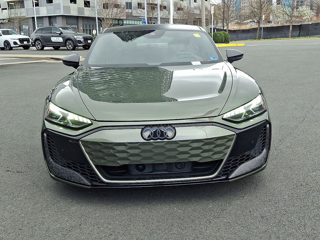 Thumbnail: 2025 Audi RS e-tron GT - 2