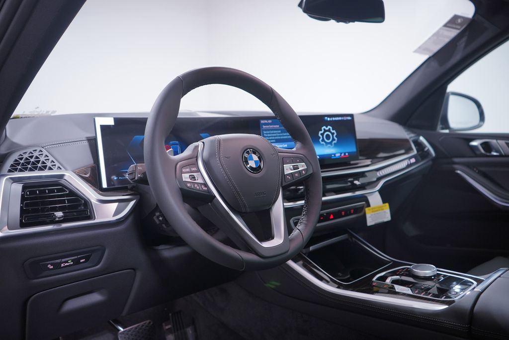 Thumbnail: 2026 BMW X5 - 6