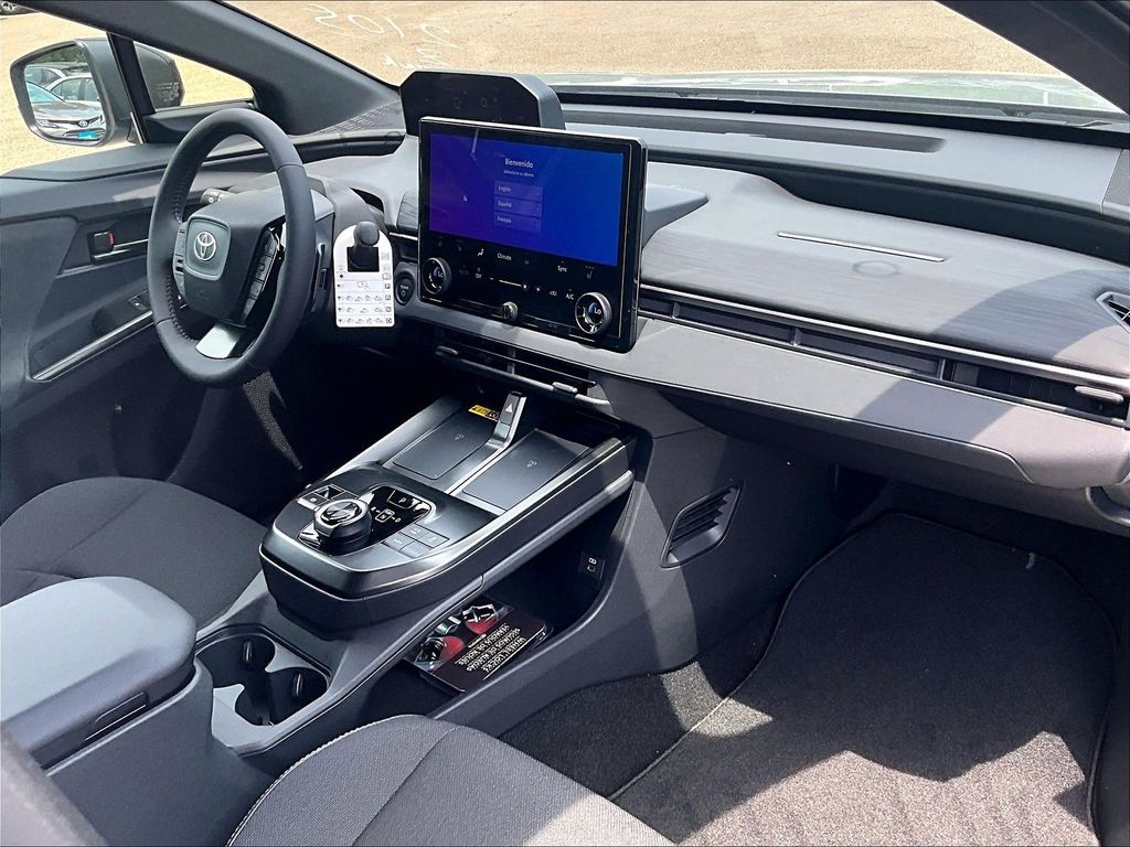 2026 Toyota C-HR — photo 10