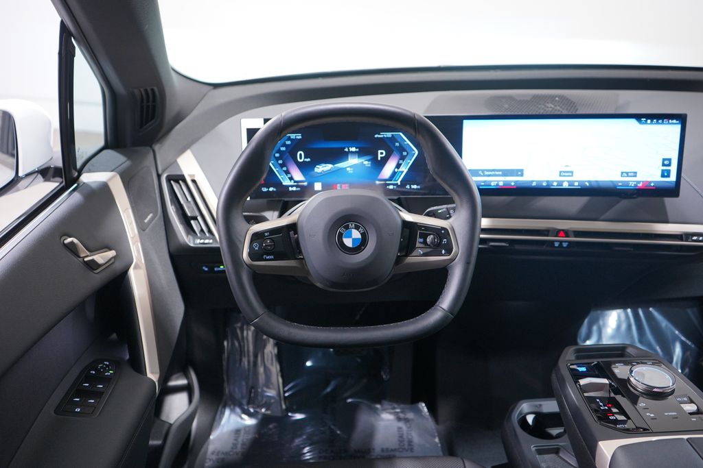 Thumbnail: 2026 BMW iX - 11