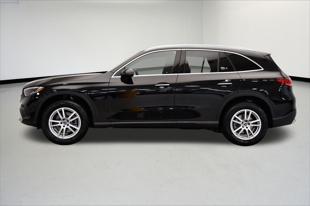 Thumbnail: 2025 Mercedes-Benz GLC - 2