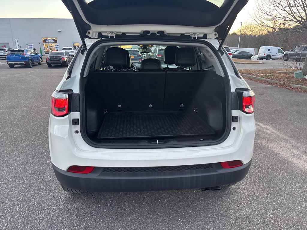 2020 Jeep Compass Altitude 8