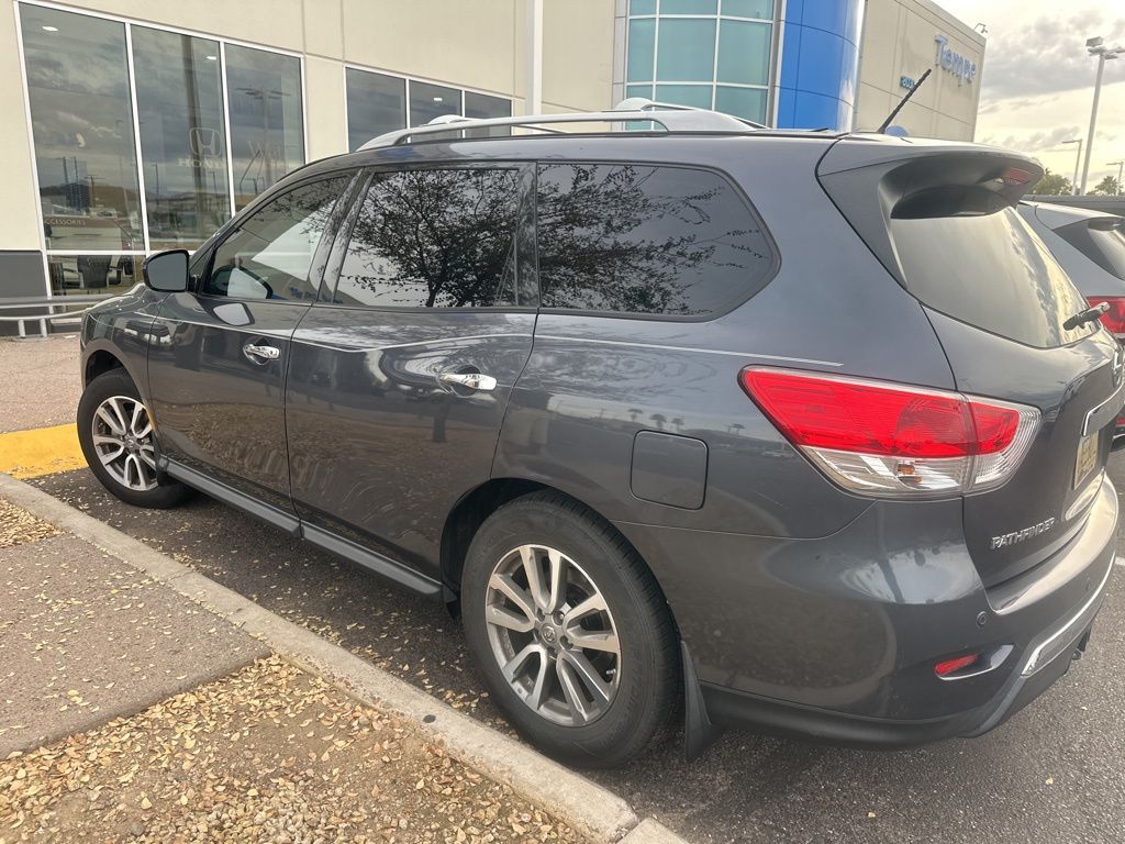 Thumbnail: 2014 Nissan Pathfinder - 3